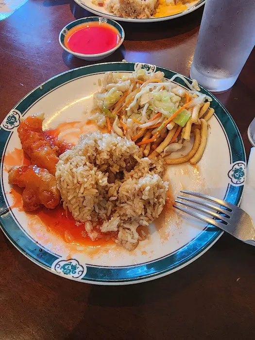 Lucky Dragon Restaurant 7