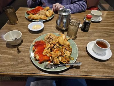 Maxi's Chinese Restaurant and Lounge 0