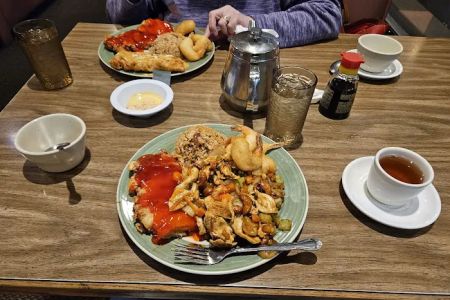 Maxi's Chinese Restaurant and Lounge