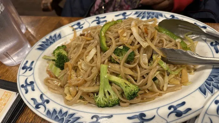 China Pearl Restaurant [UNDER NEW MANAGEMENT] 6