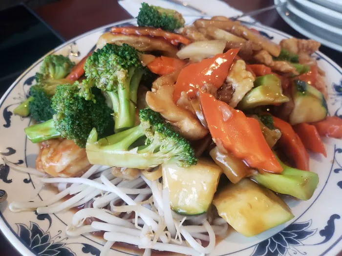Asian Bistro Restaurant 3