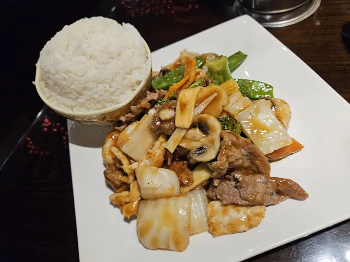 Hunan Restaurant 6