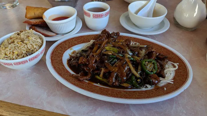 Republic Cafe and Ming Lounge 1