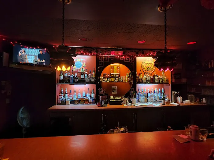 Republic Cafe and Ming Lounge 5
