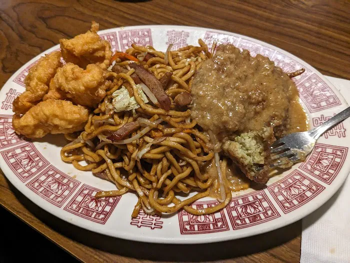 Republic Cafe and Ming Lounge 4