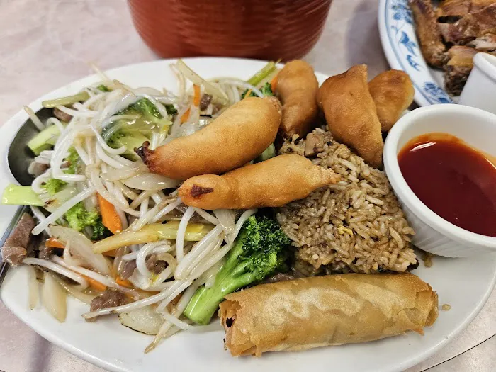 Golden Horse Seafood Restaurant 10
