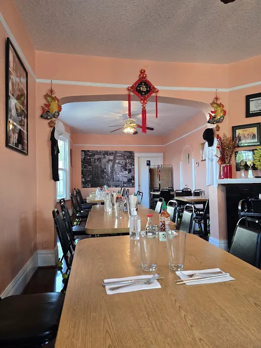 Frank's Noodle House 1