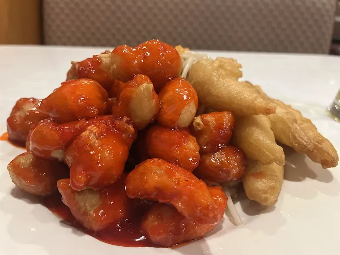 Yen's Chinese Restaurant 5
