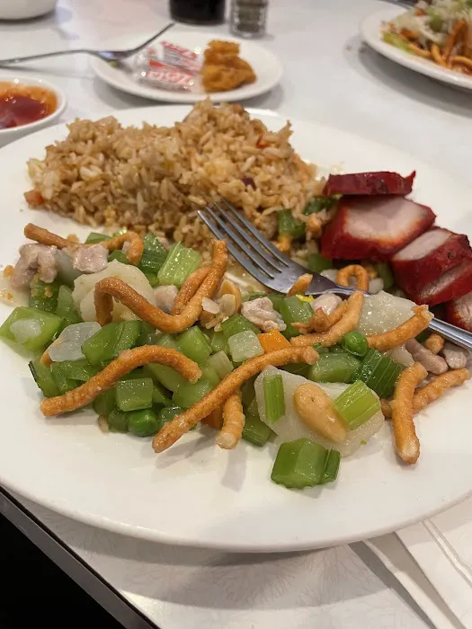 Yen's Chinese Restaurant 9