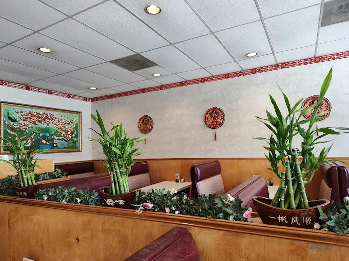 Yen's Chinese Restaurant 10