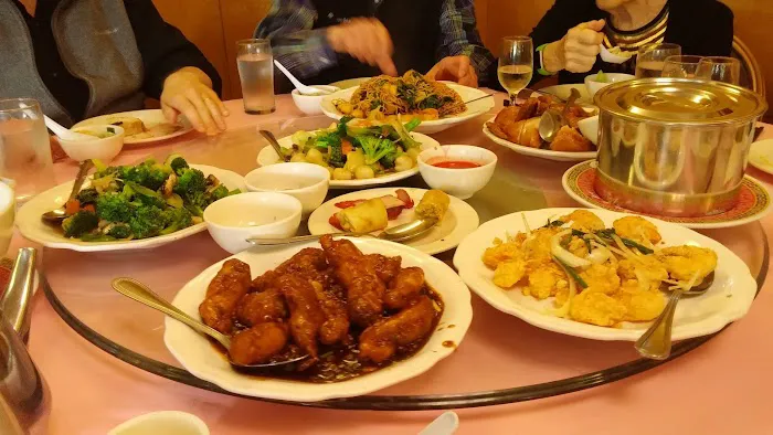 Powell's Seafood Restaurant 2