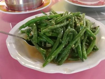 Powell's Seafood Restaurant 0