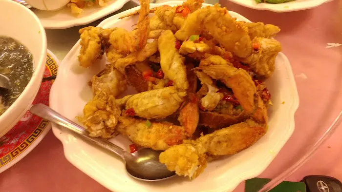 Powell's Seafood Restaurant 6