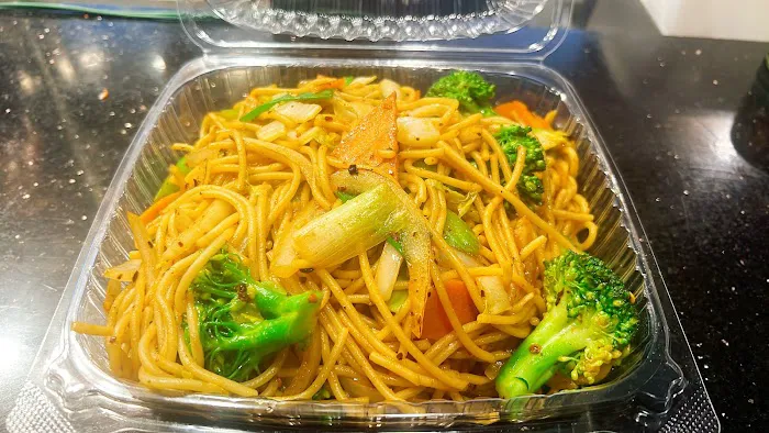Sushi Yummy & BBQ Noodle House 4