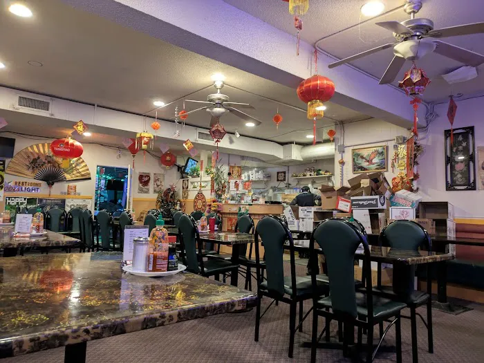 Happy House Chinese restaurant and lounge 4