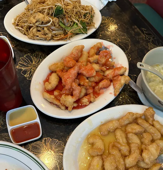 Happy House Chinese restaurant and lounge 9