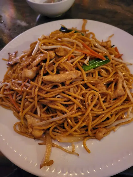 Lucky House Restaurant & Lounge 5