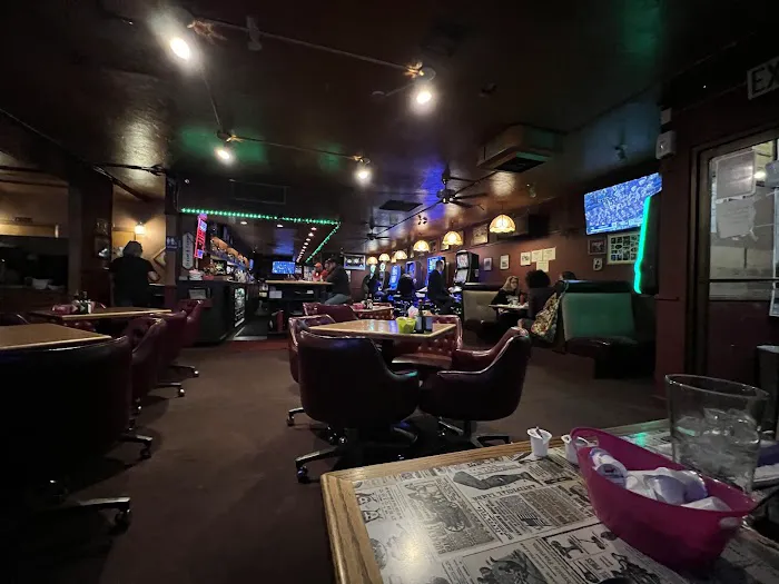 Candlelight Restaurant and Lounge 4
