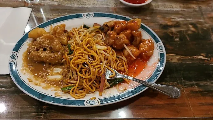 New Hing's Restaurant 3