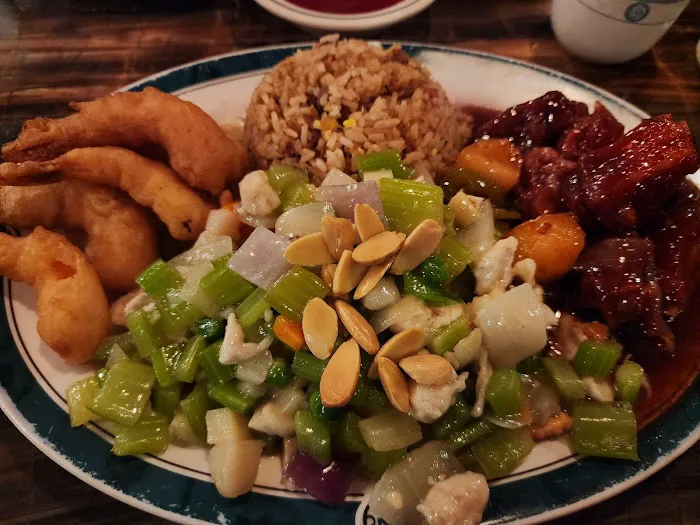 New Hing's Restaurant 7