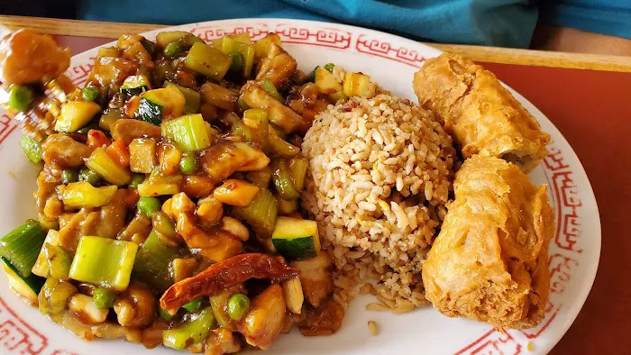 Chu's Eatery 4