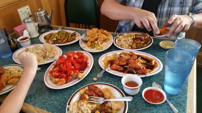 Happy Family Restaurant 8