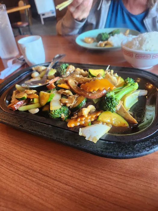 Oriental Chinese & Sushi Restaurant 5