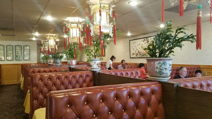 Golden Palace Restaurant & Lounge 1