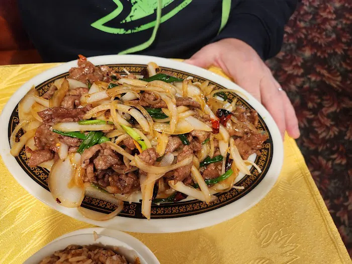 Golden Palace Restaurant & Lounge 8