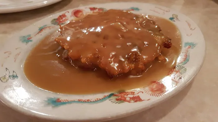 Yan's Chinese Restaurant & Lounge 4