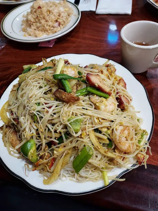 Fei’s Carriage Restaurant & Lounge 6