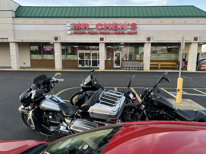 Mr. Chen's Grocery & Restaurant 3