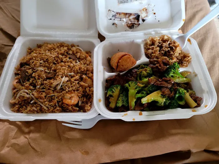 Egg Roll Express Restaurant 3