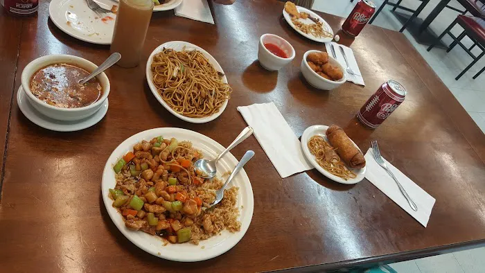 Egg Roll Express Restaurant 2