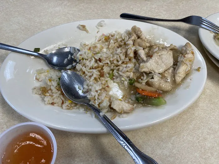 Main Moon Restaurant 6