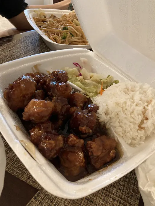 Golden Dragon Restaurant 9