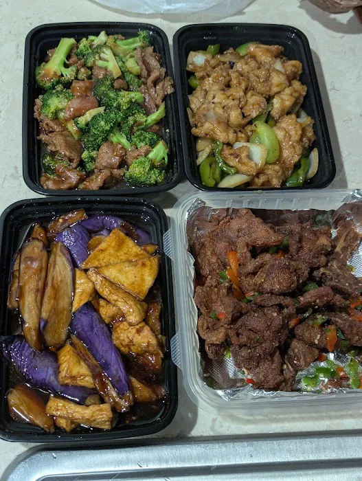 Golden Dragon Restaurant 11