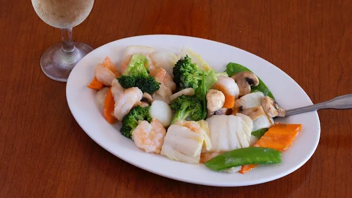 Lakeview Garden Restaurant 7