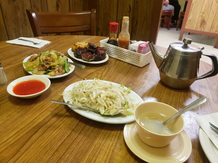 Golden Chicken Inn 4