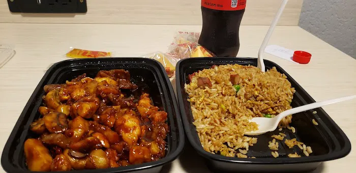 Lee's Chinese Food 10
