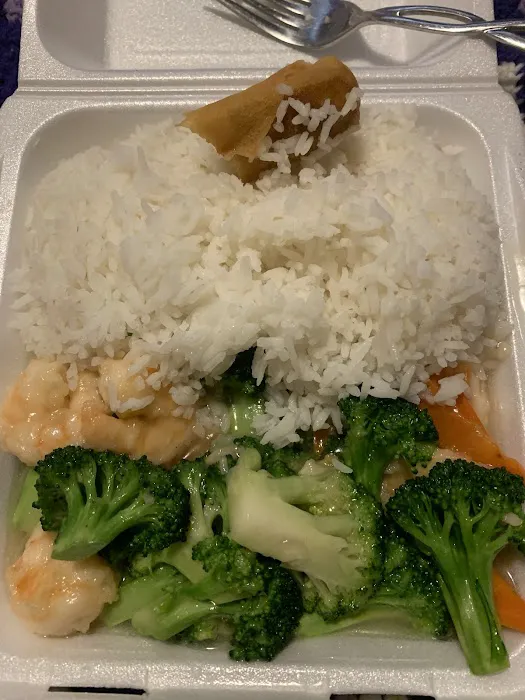 Lucky Dragon Chinese Restaurant 9