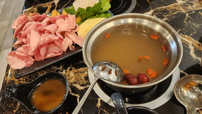 Jing Young Chinese & Hot Pot 4