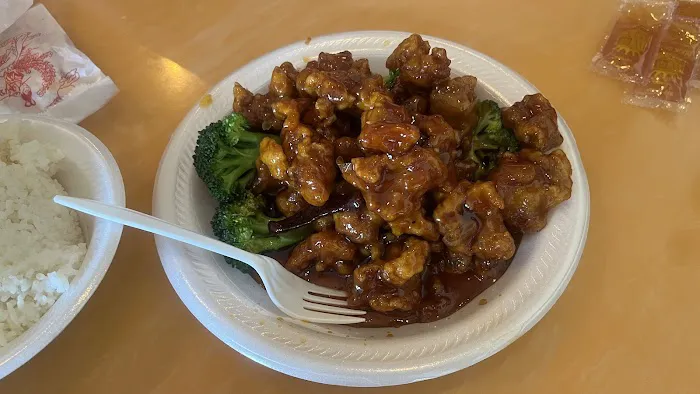 Yummy Wok Chinese Restaurant 5