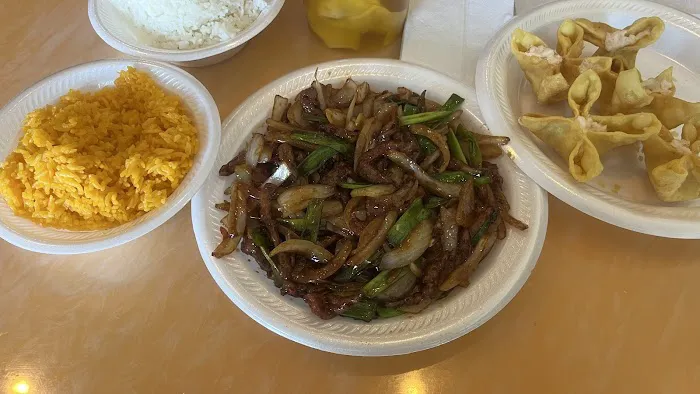 Yummy Wok Chinese Restaurant 8