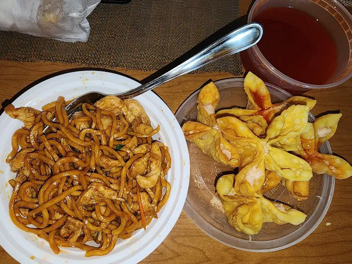 Yummy Wok Chinese Restaurant 10