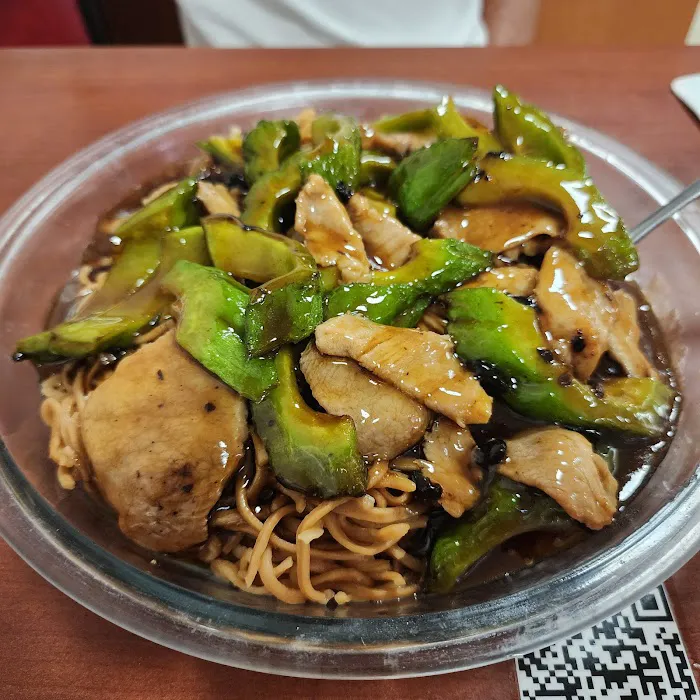 Au's Garden Chinese Restaurant 4