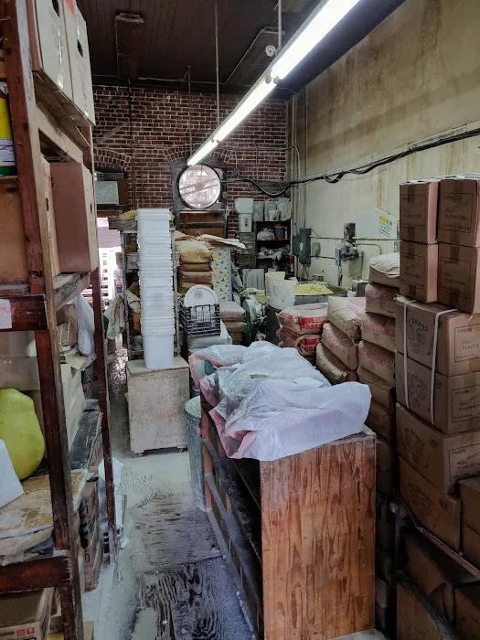 Yat Tung Chow Noodle Factory 周一統麵廠 5