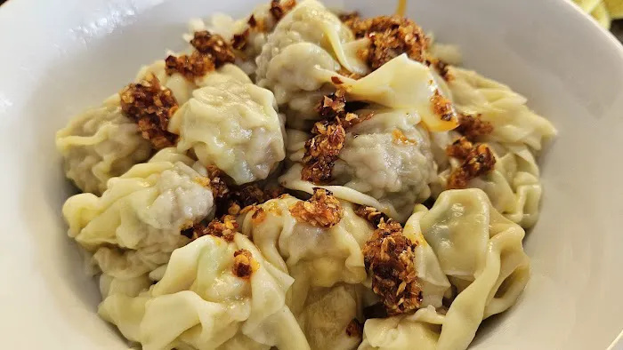 Yat Tung Chow Noodle Factory 周一統麵廠 7