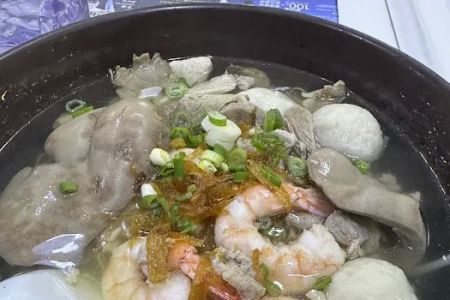 Macky's Noodle House