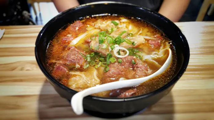 Macky's Noodle House 4